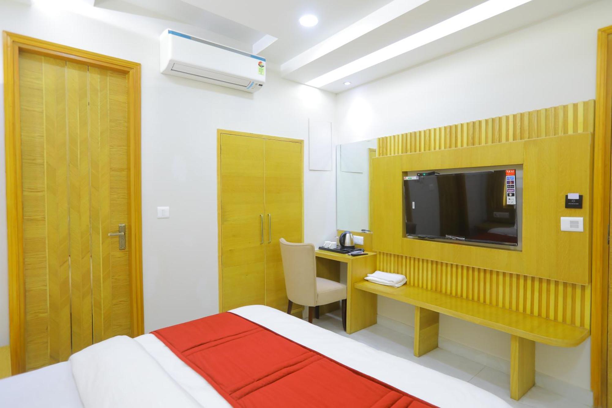 Hotel Glitz - Walk In From New Delhi Railway Station Exterior foto